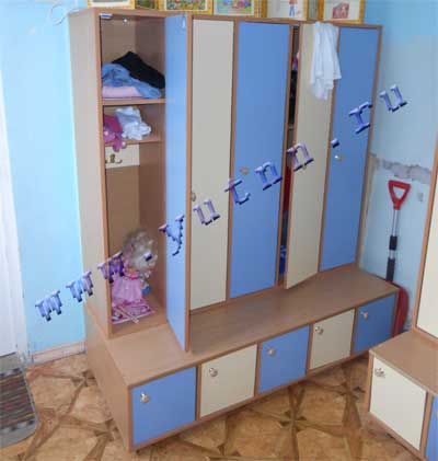 Шкаф раздевальный с тумбой в детский сад