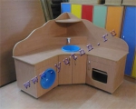 Угловая игровая кухня для детского сада